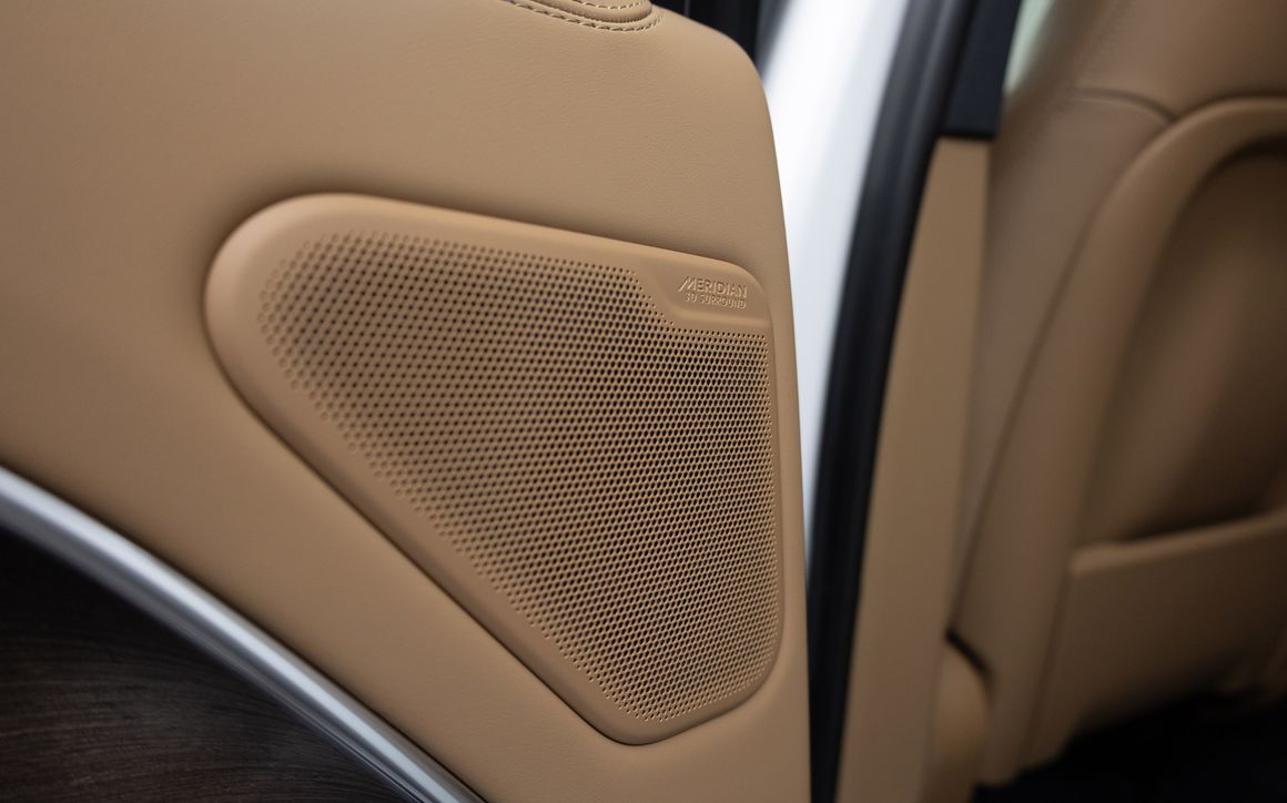 Land Rover Range Rover - image 12