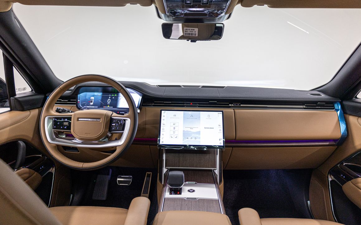 Land Rover Range Rover - image 7