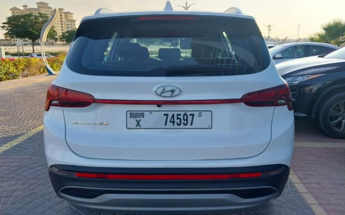HYUNDAI SANTA FE - image 4
