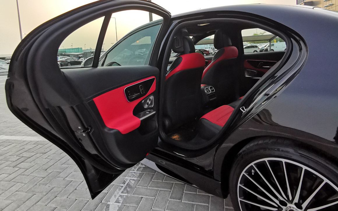 MERCEDES C300 - image 10