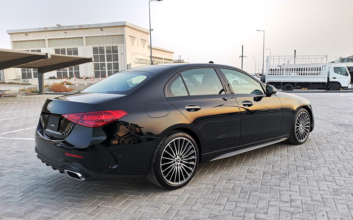 MERCEDES C300 - image 8