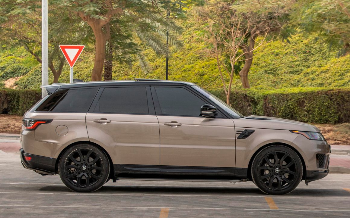 Range Rover Sport - image 5