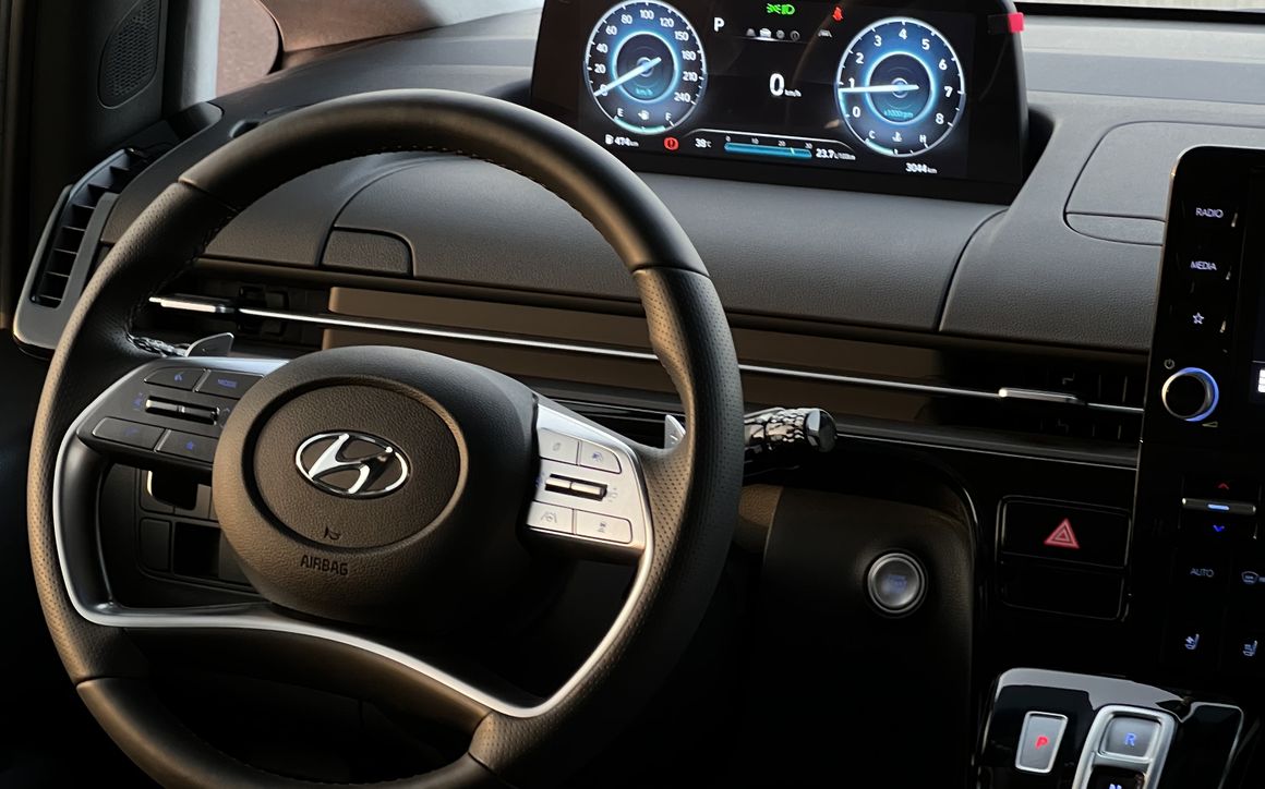 HYUNDAI STARIA - image 5