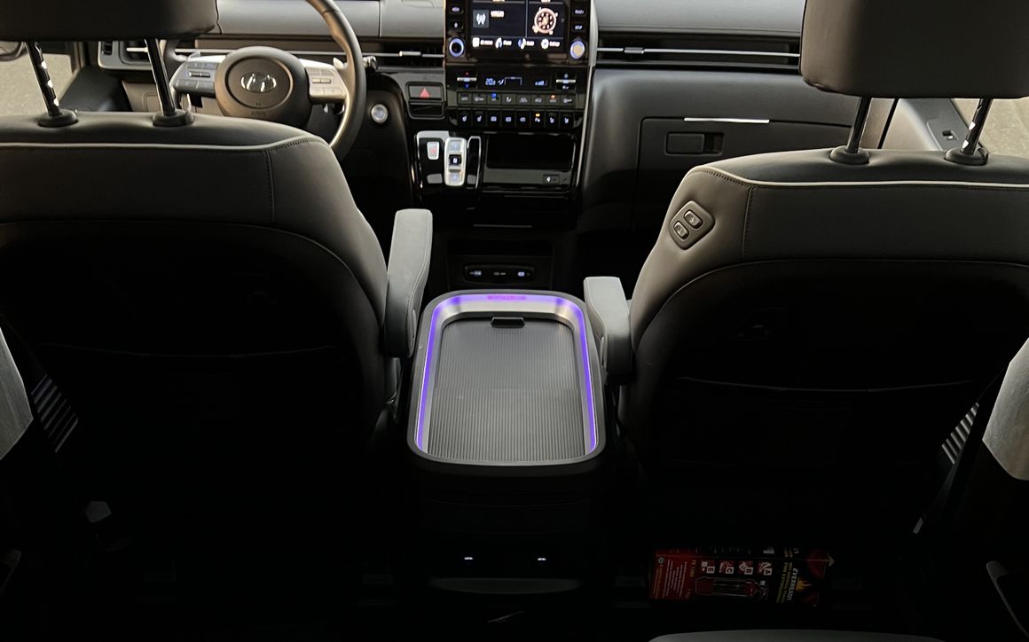 HYUNDAI STARIA - image 11