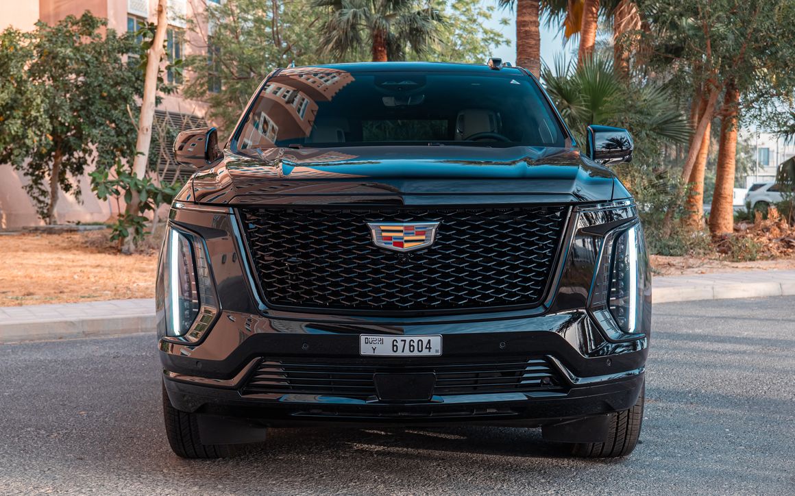 Cadillac Escalade - image 3