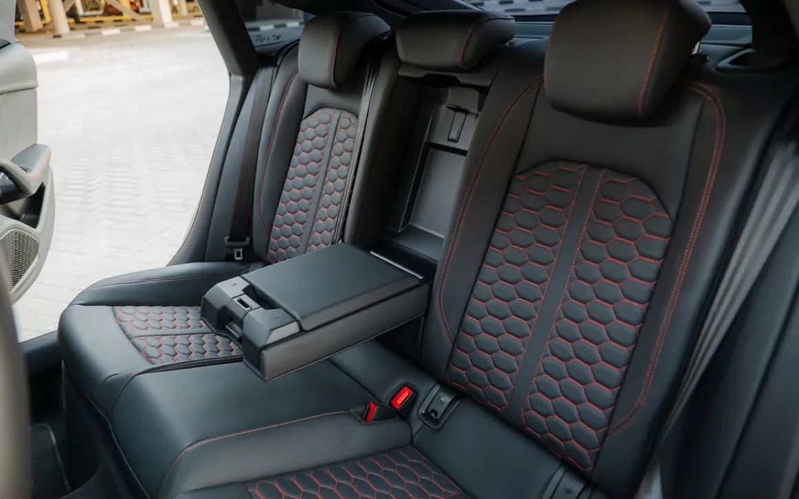 Audi RS5 Carbon Edition - image 13