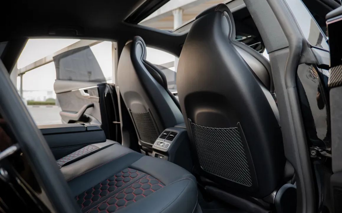 Audi RS5 Carbon Edition - image 12