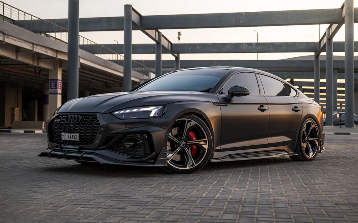 Audi RS5 Carbon Edition - image 2