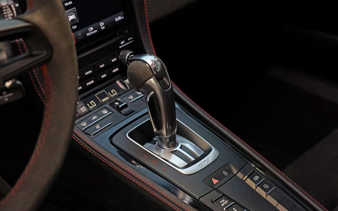 Porsche GT4 Black - image 14