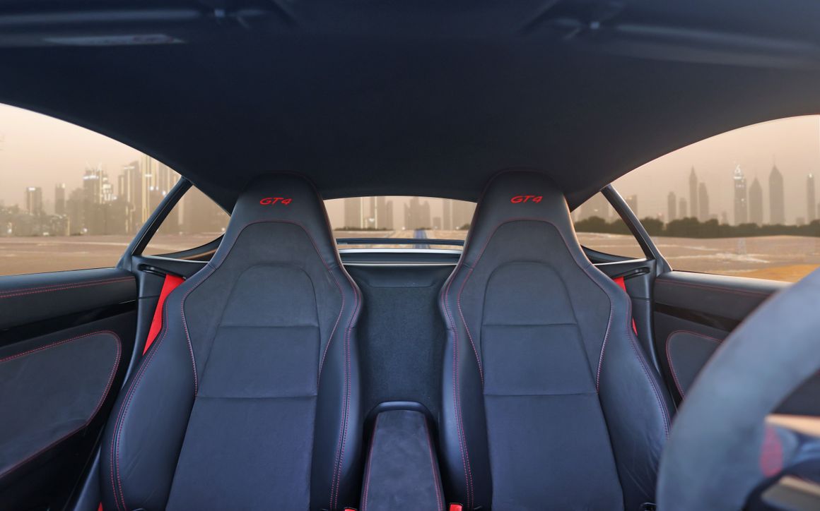 Porsche GT4 Black - image 15