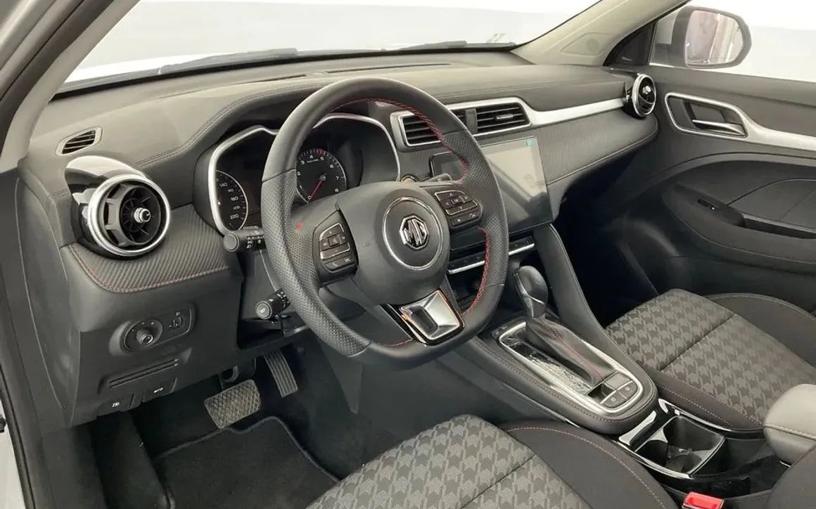 MG ZS - image 11