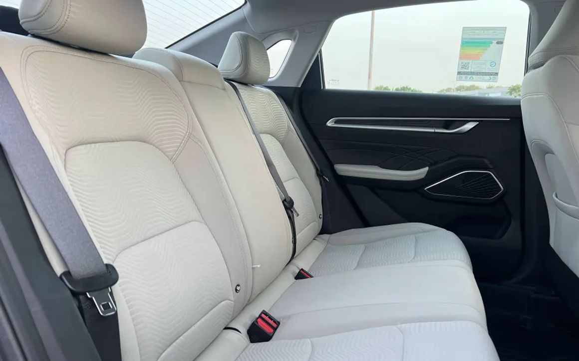 GEELY EM GRAND - image 7