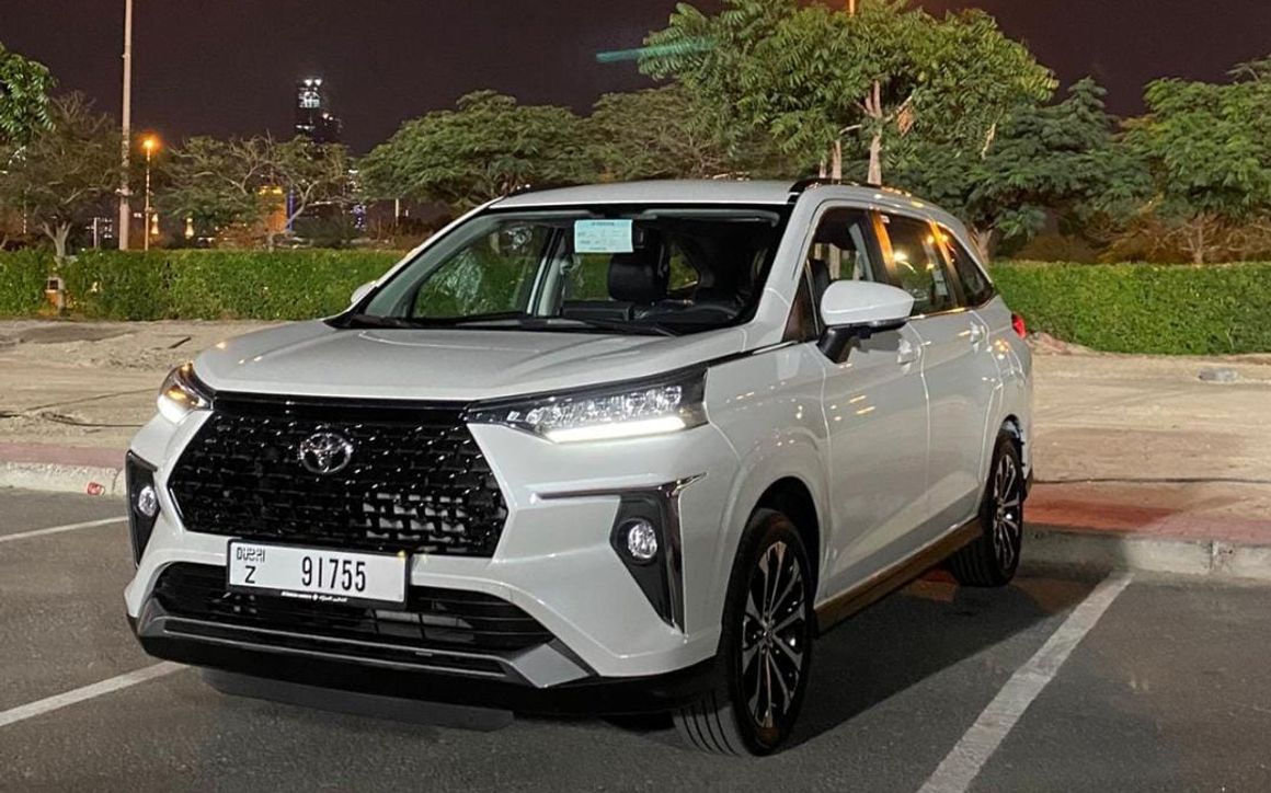 Toyota Veloz - image 3