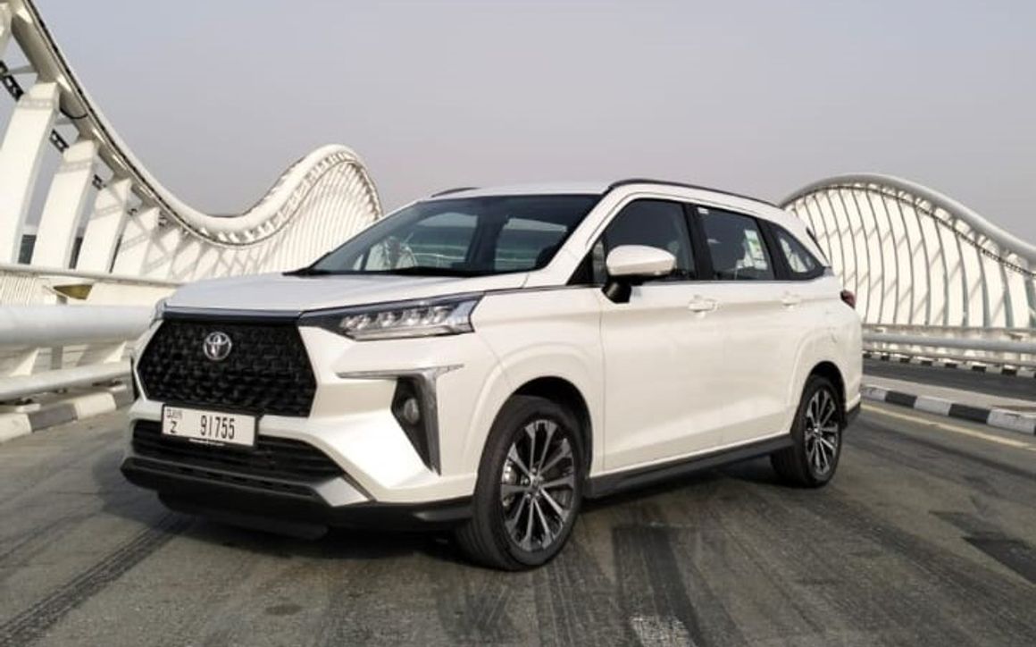 Toyota Veloz - image 1