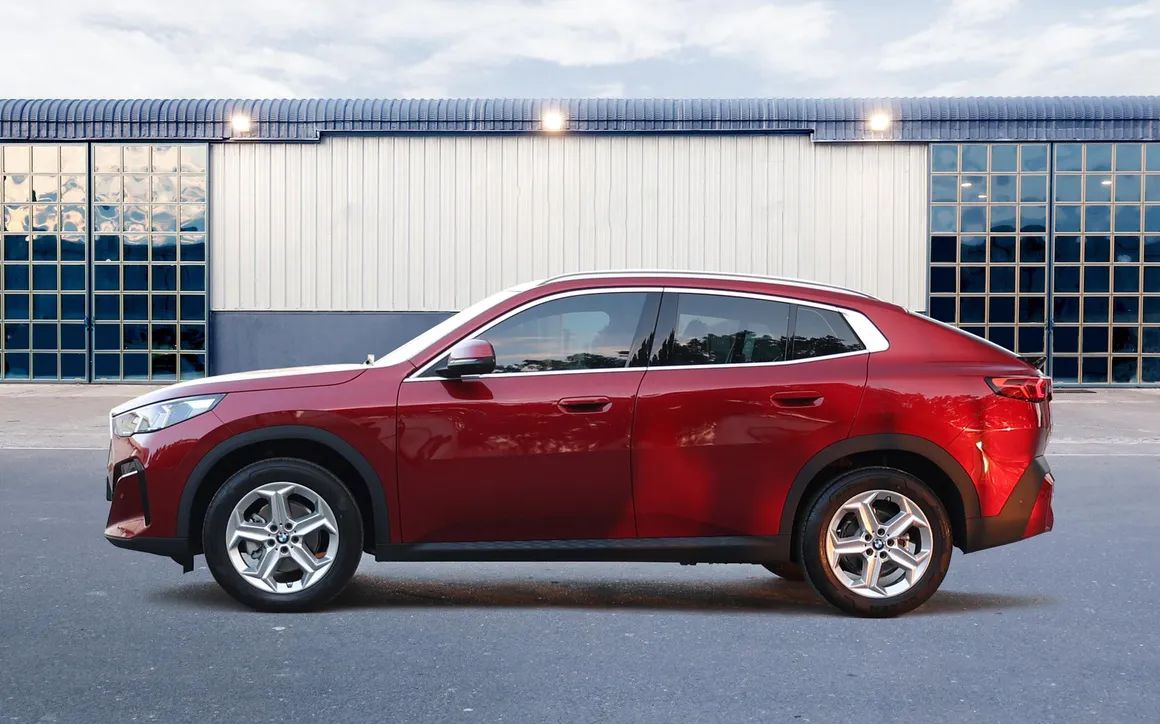 BMW X2 18i New Generation Red - image 2