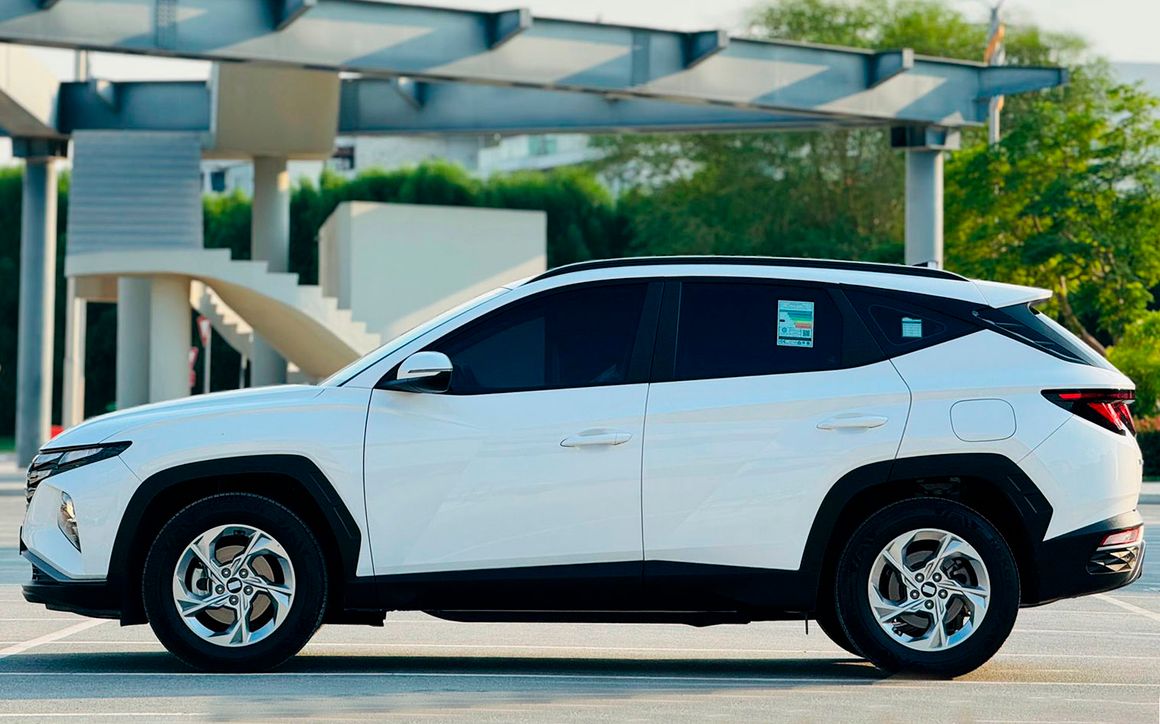 HYUNDAI TUCSON - image 4