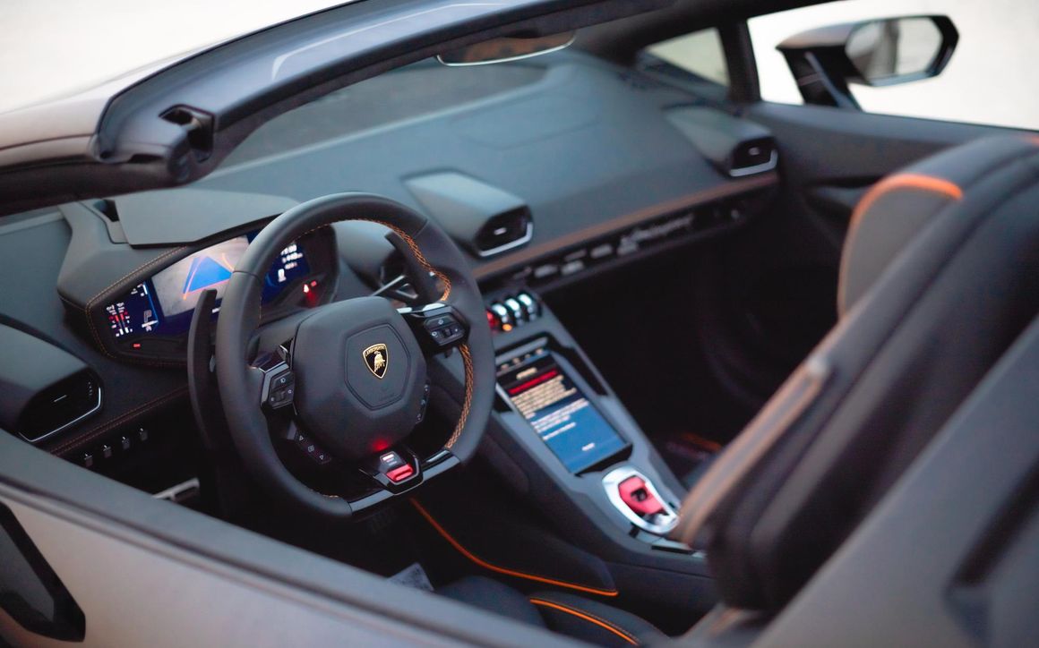 Lamborgini Huracan EVO Spyder - image 18