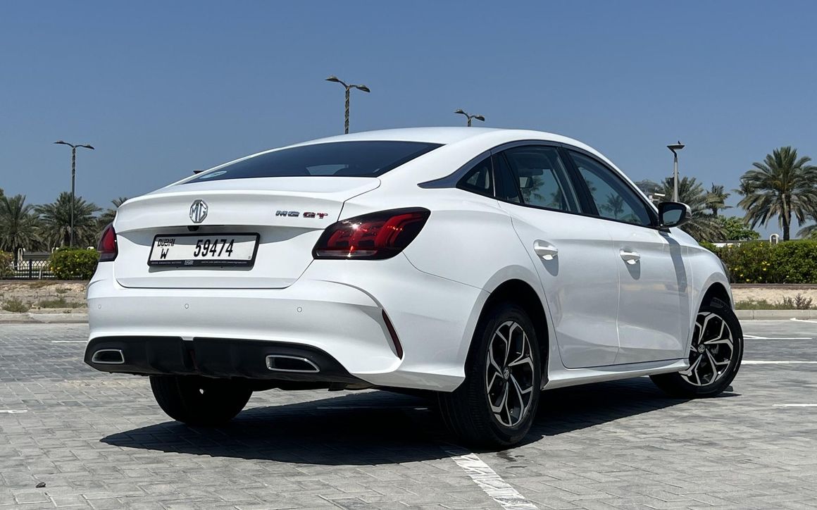 MG GT - image 5