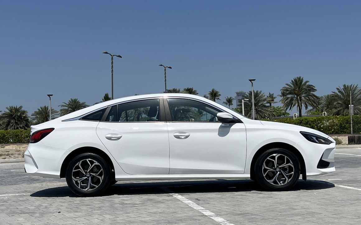 MG GT - image 2