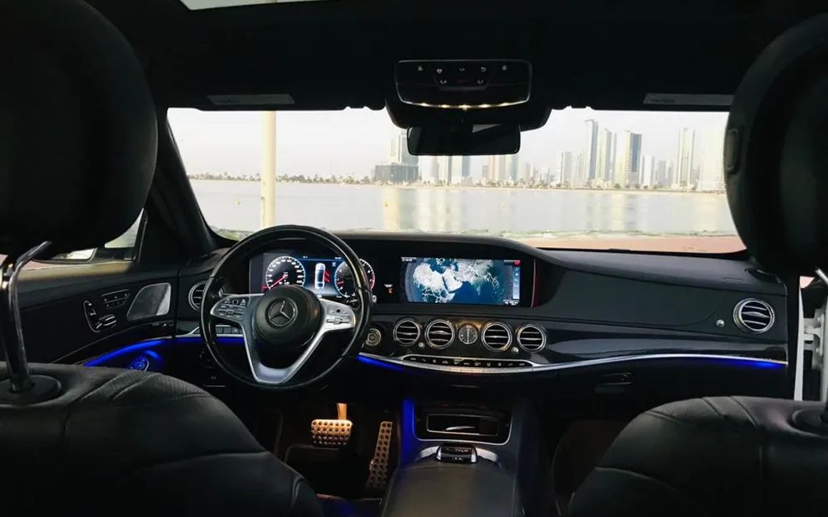 MERCEDES S560 - image 8