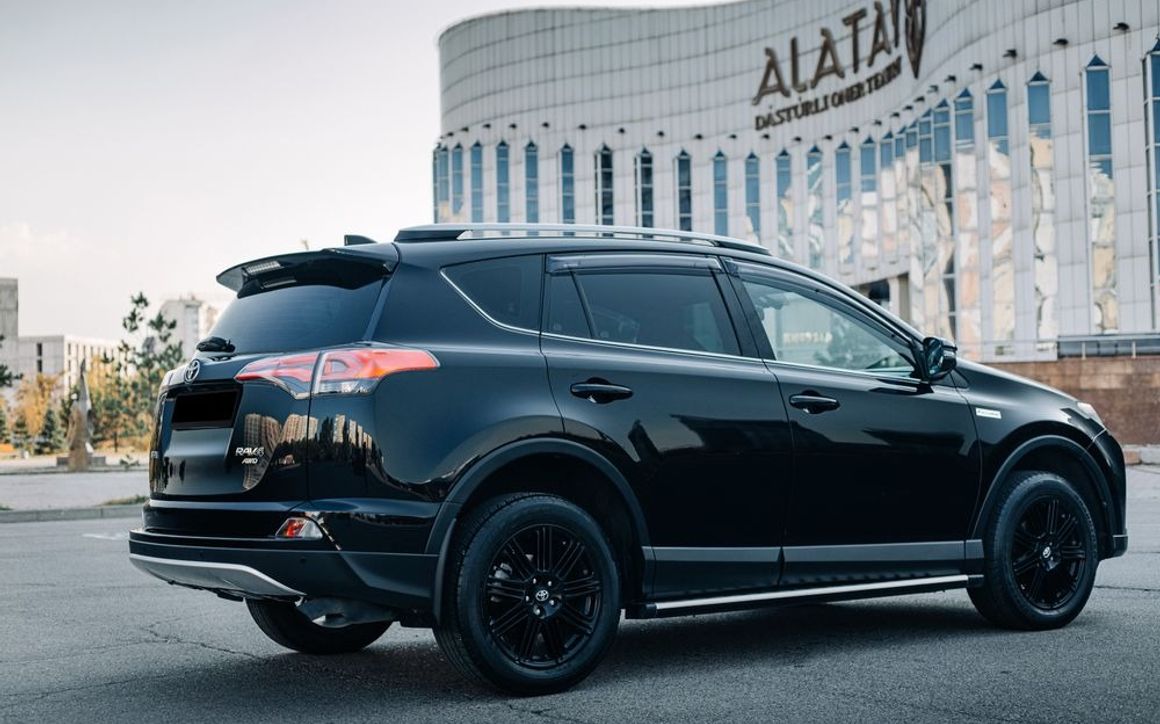 Toyota Rav 4 4WD Exclusive - image 6