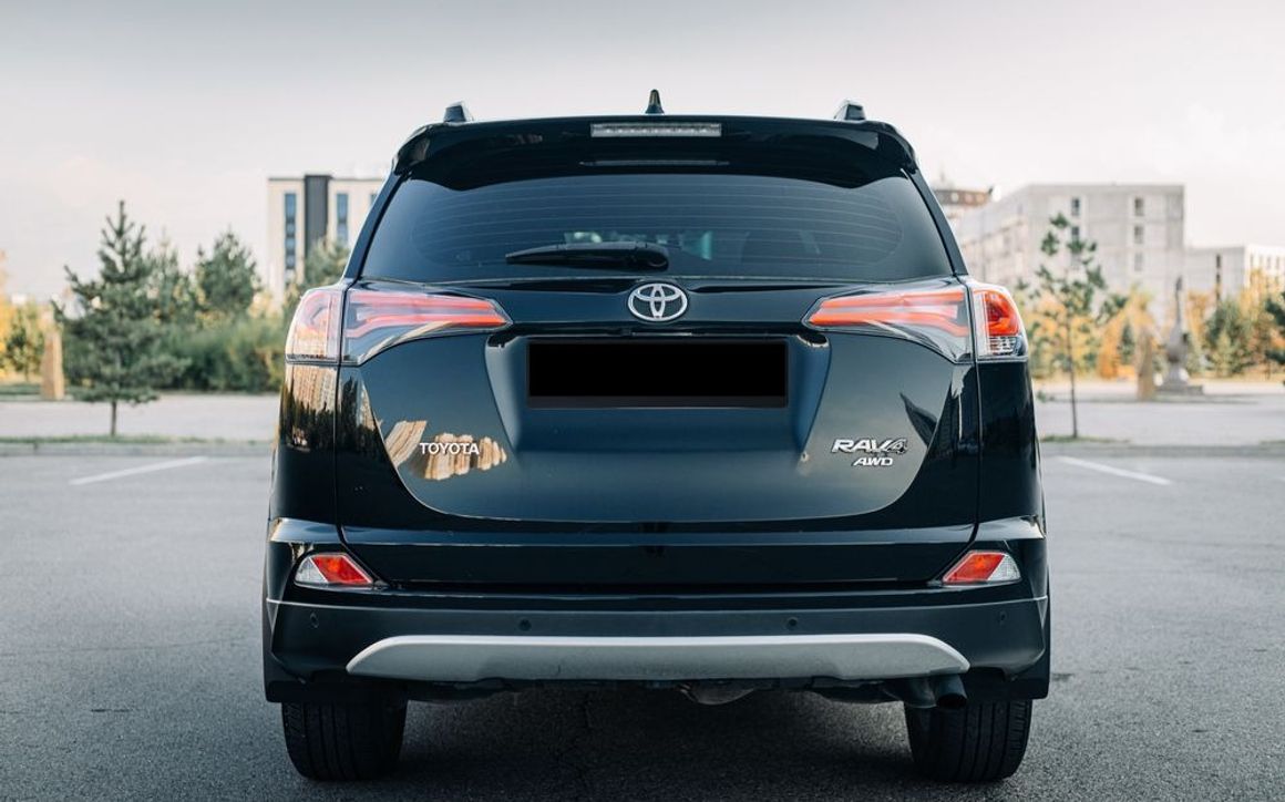 Toyota Rav 4 4WD Exclusive - image 7