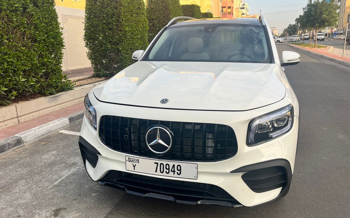 Mercedes GLB250 - image 2