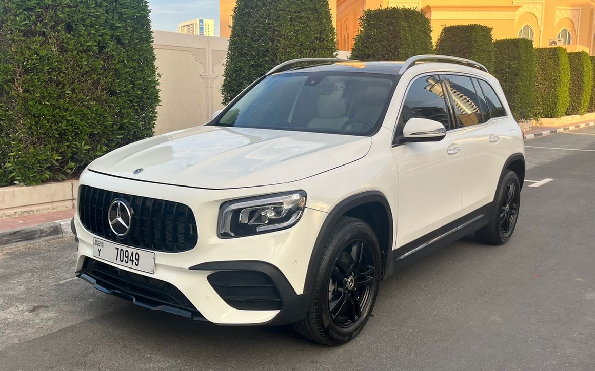 Mercedes GLB250 - image 1