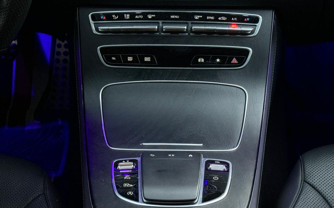 MERCEDES CLS 300 - image 4