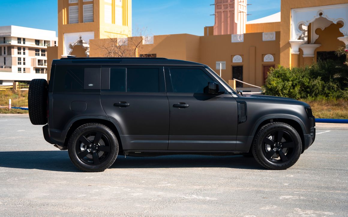 Land Rover Defender (75th Anniversary) - image 5