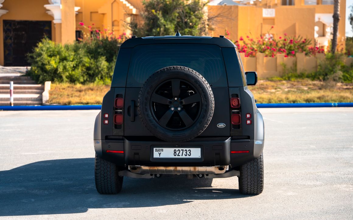 Land Rover Defender (75th Anniversary) - image 7