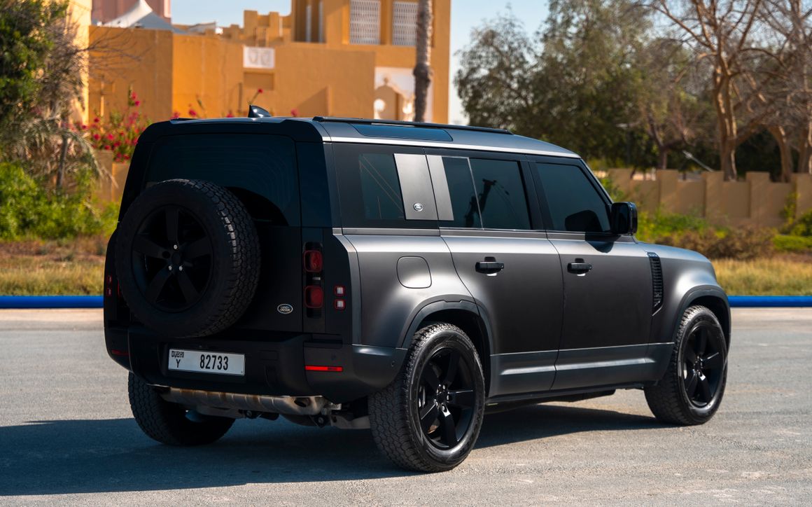Land Rover Defender (75th Anniversary) - image 8