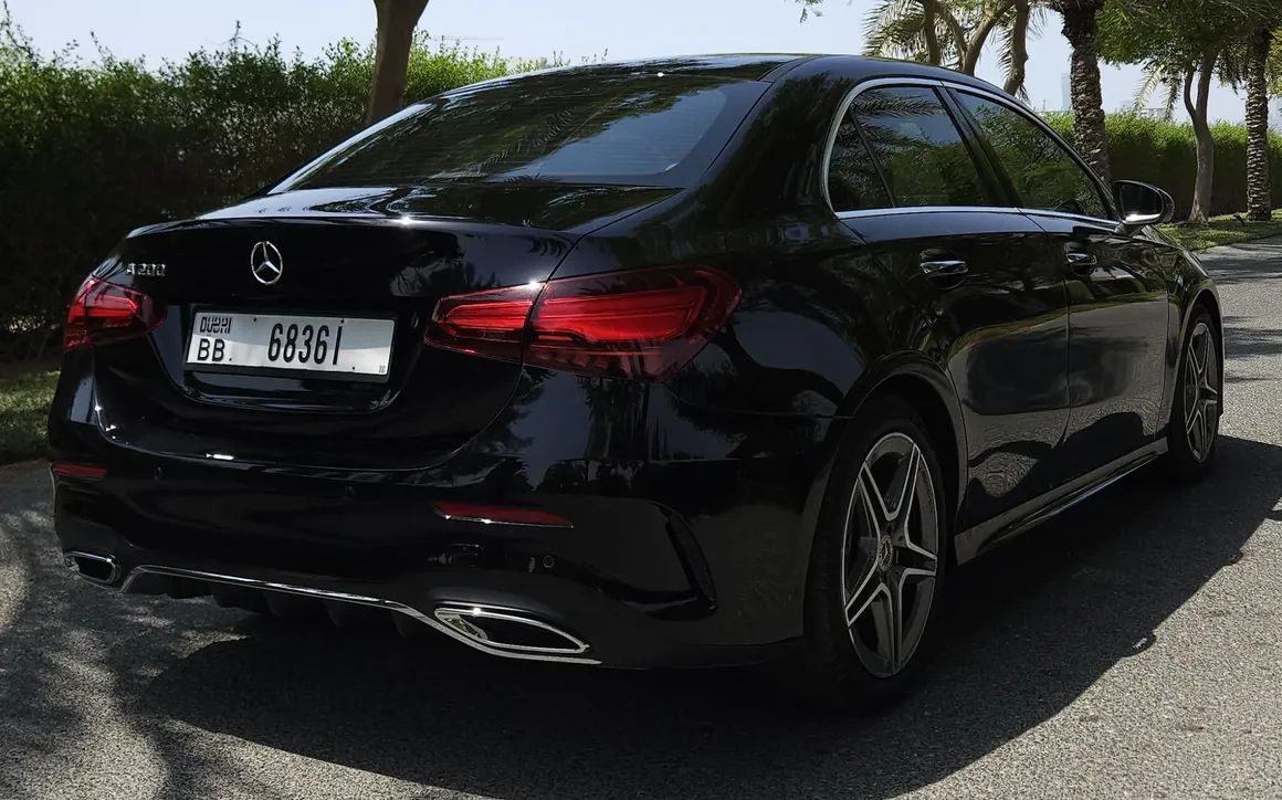 Mercedes A200 - image 8