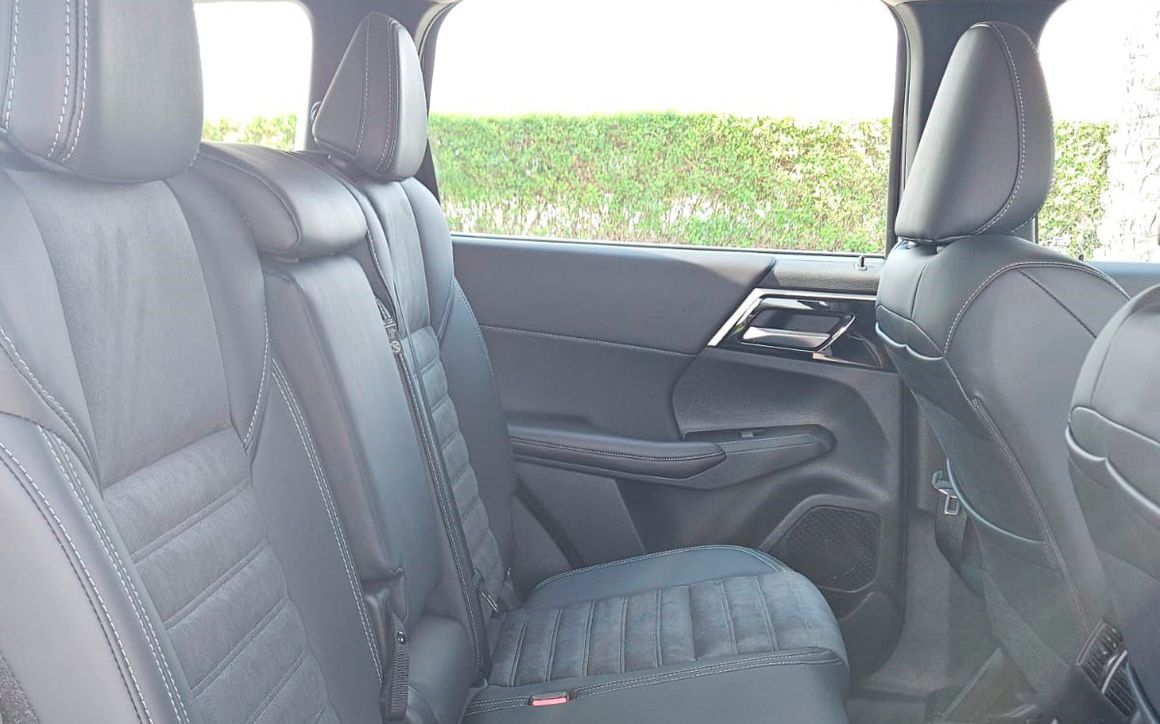MITSUBISHI OUTLANDER - image 13