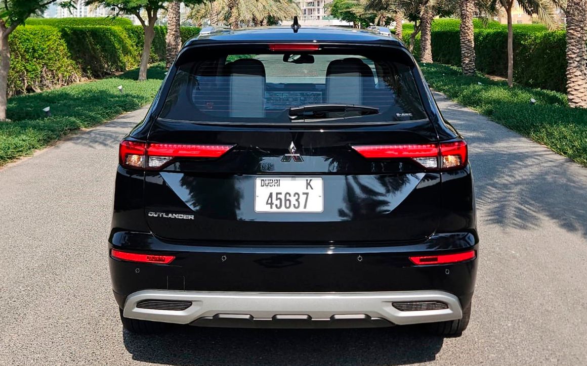 MITSUBISHI OUTLANDER - image 7