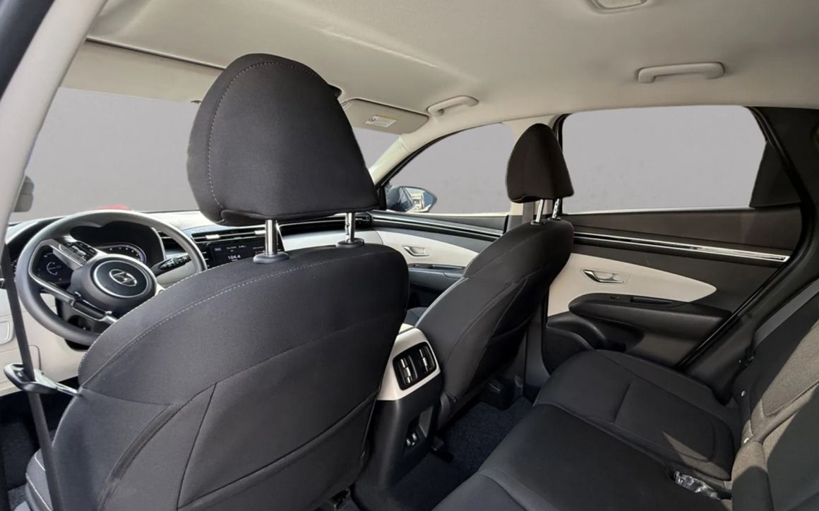 HYUNDAI TUCSON - image 10