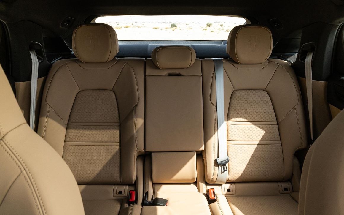 Porsche Cayenne Coupe - image 16