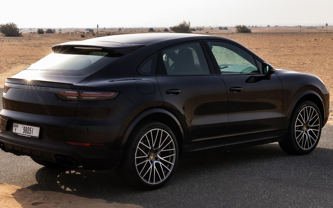 Porsche Cayenne Coupe - image 9