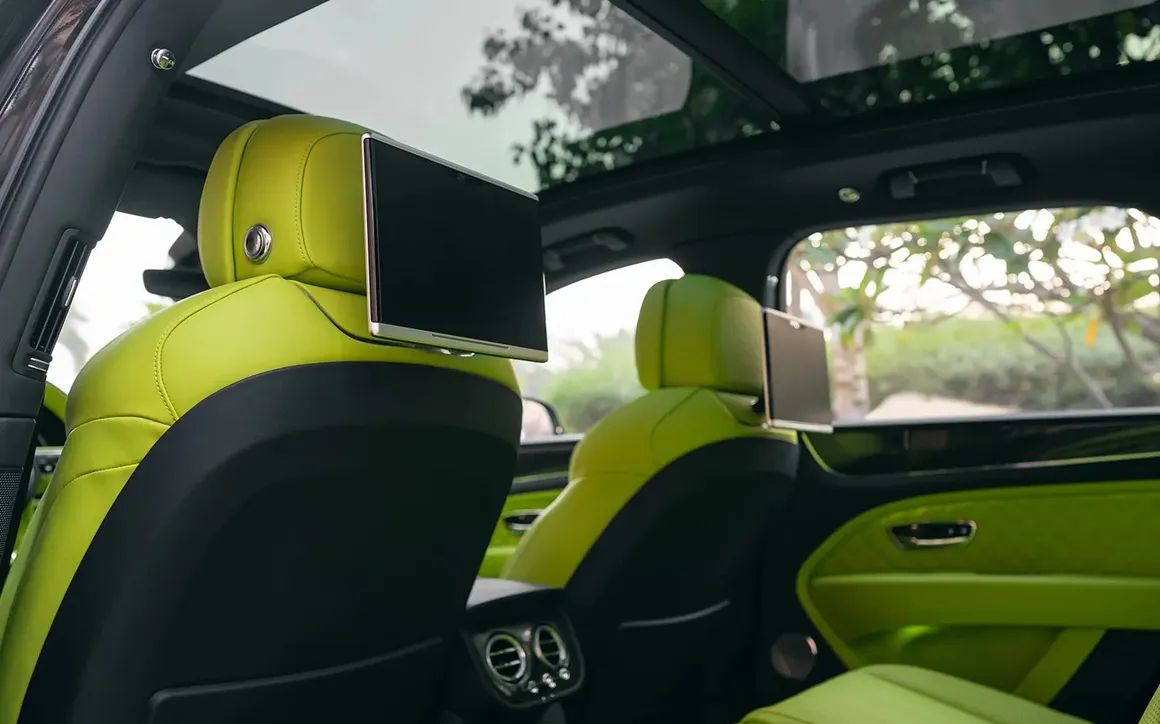 Bentley BENTAYGA - image 12