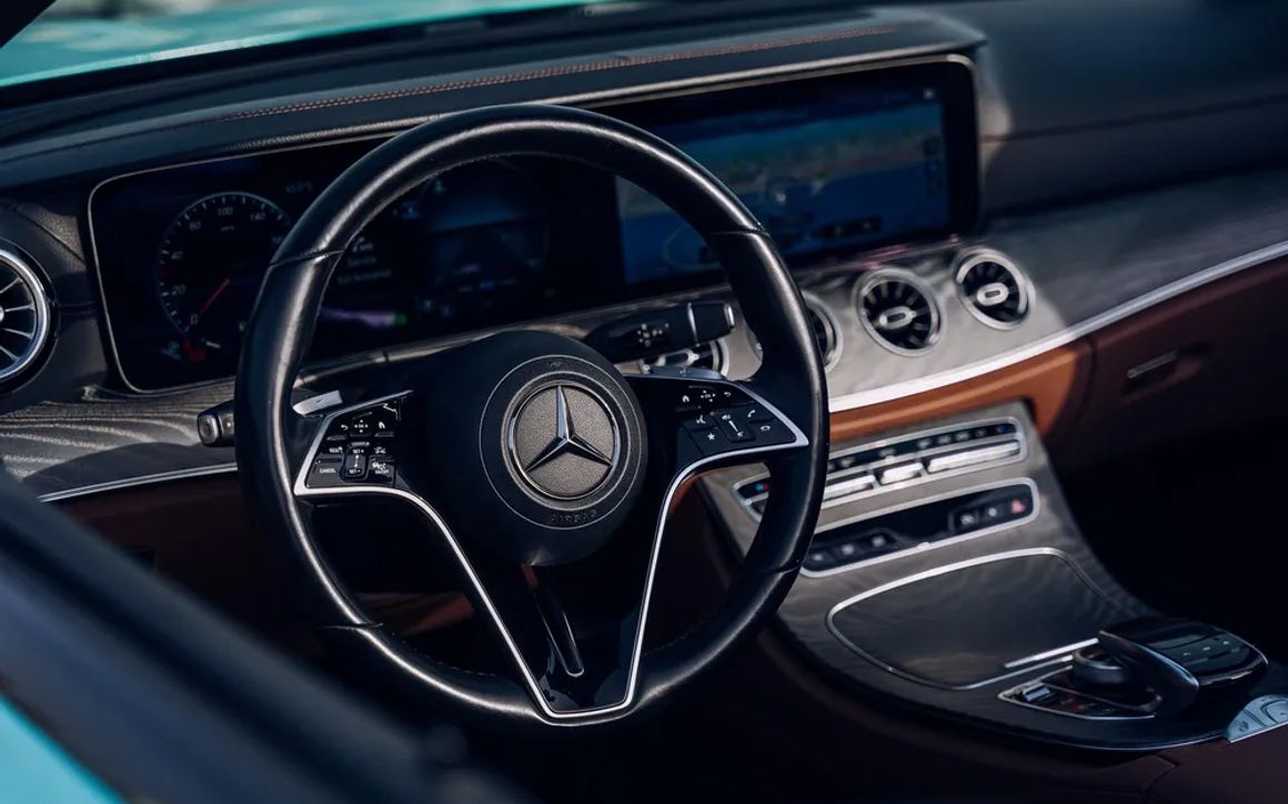 MERCEDES BENZ E450 - image 14