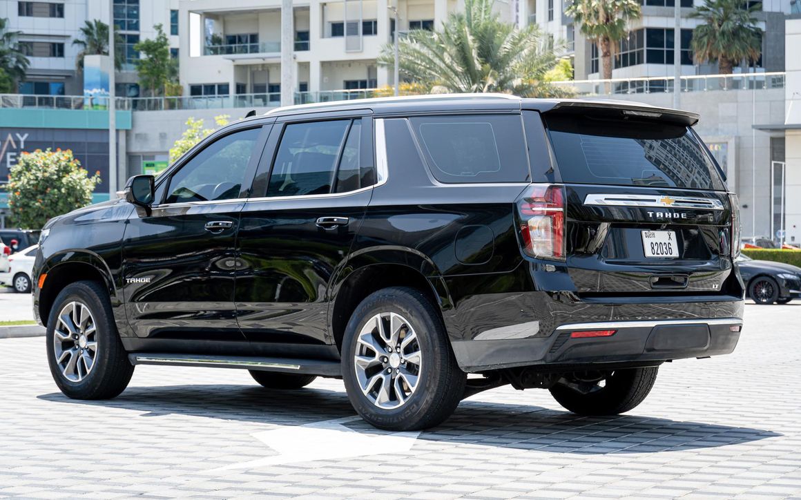 Chevrolet Tahoe - image 5