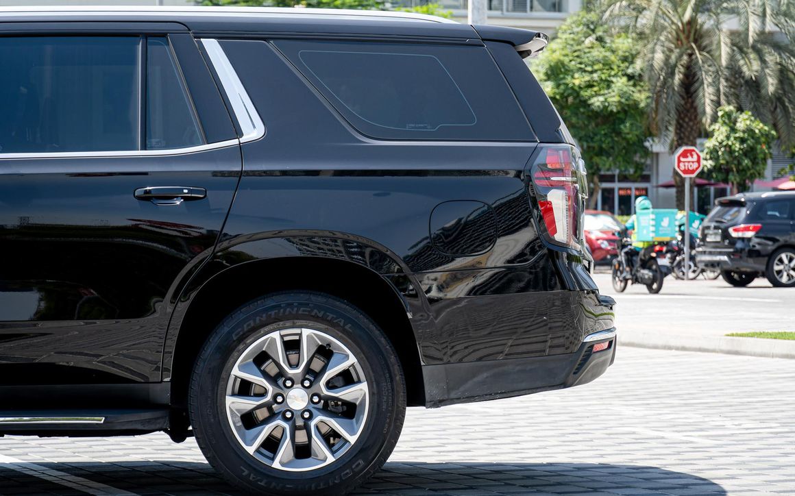 Chevrolet Tahoe - image 9