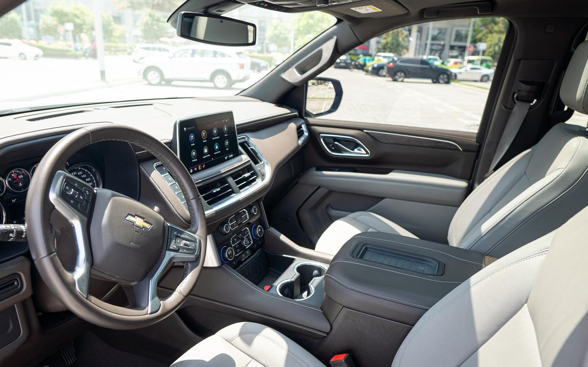 Chevrolet Tahoe - image 12