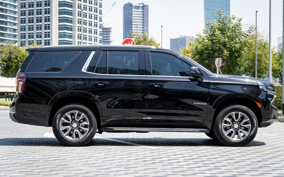Chevrolet Tahoe - image 4