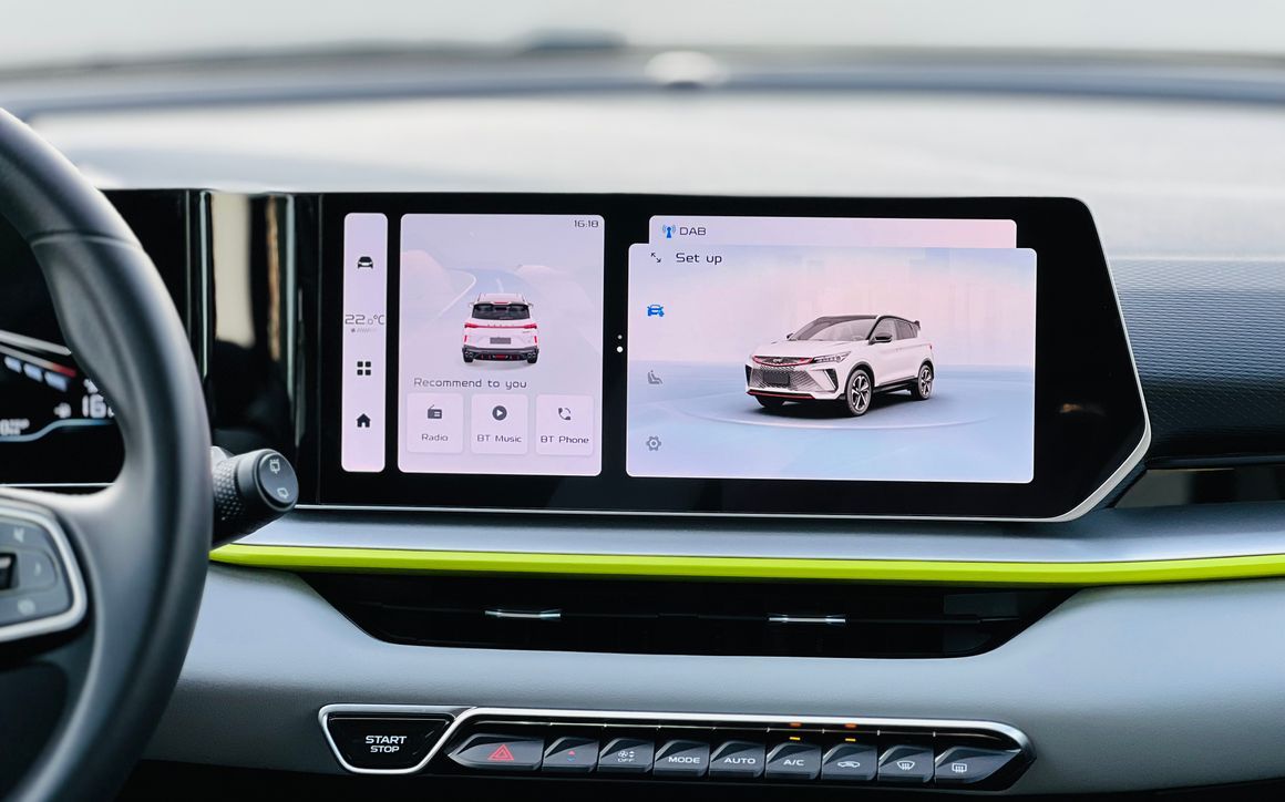 GEELY COOLRAY - image 9