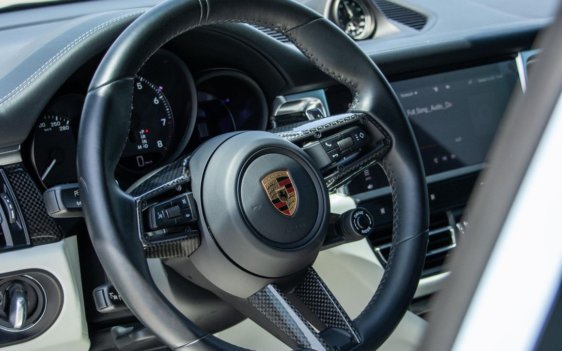 Porsche Macan - image 11