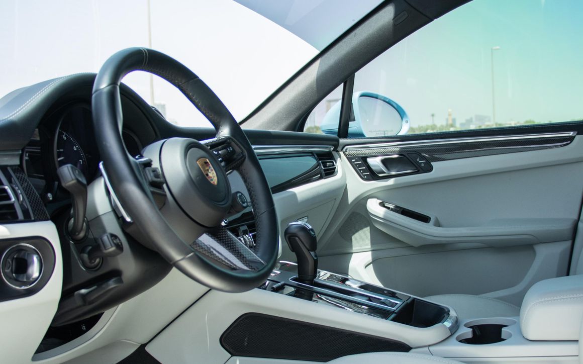 Porsche Macan - image 10
