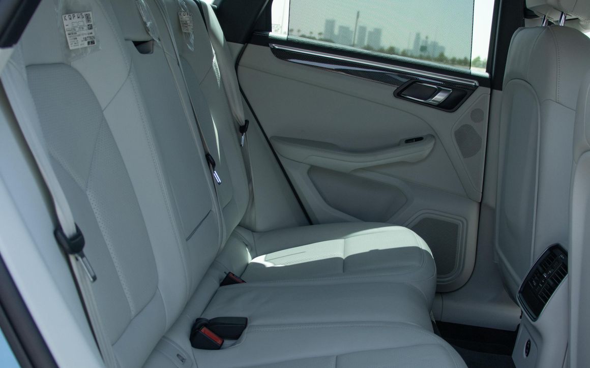 Porsche Macan - image 12