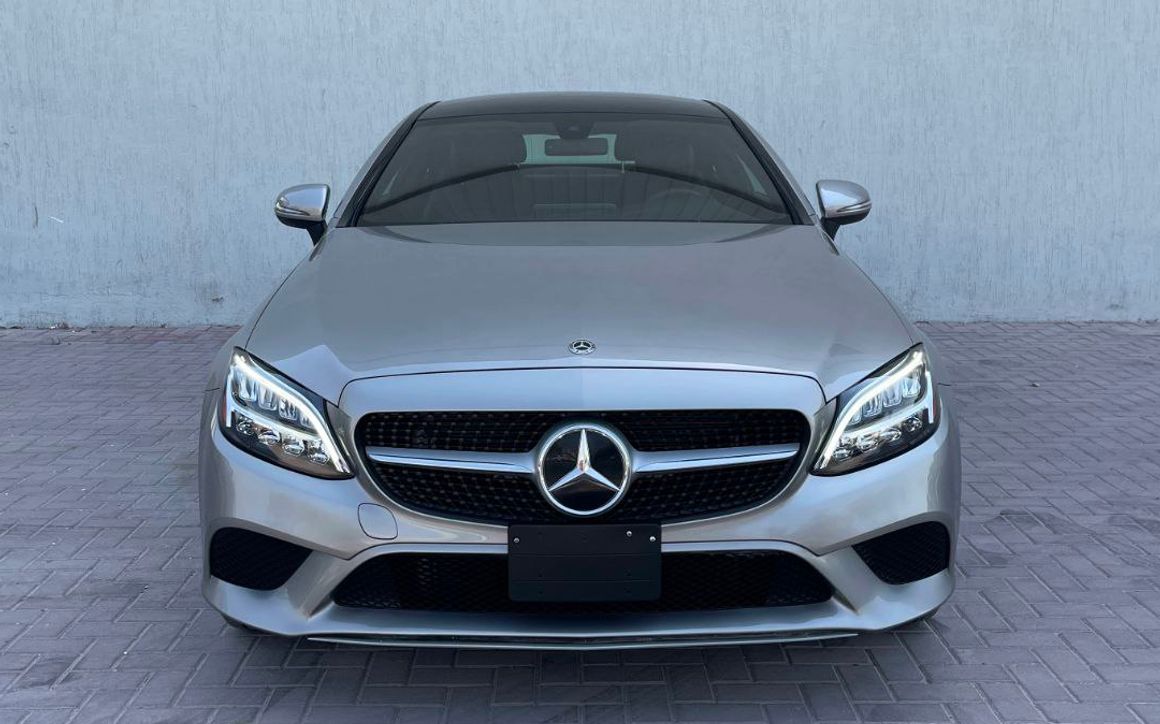 Mercedes C300 Coupe - image 3