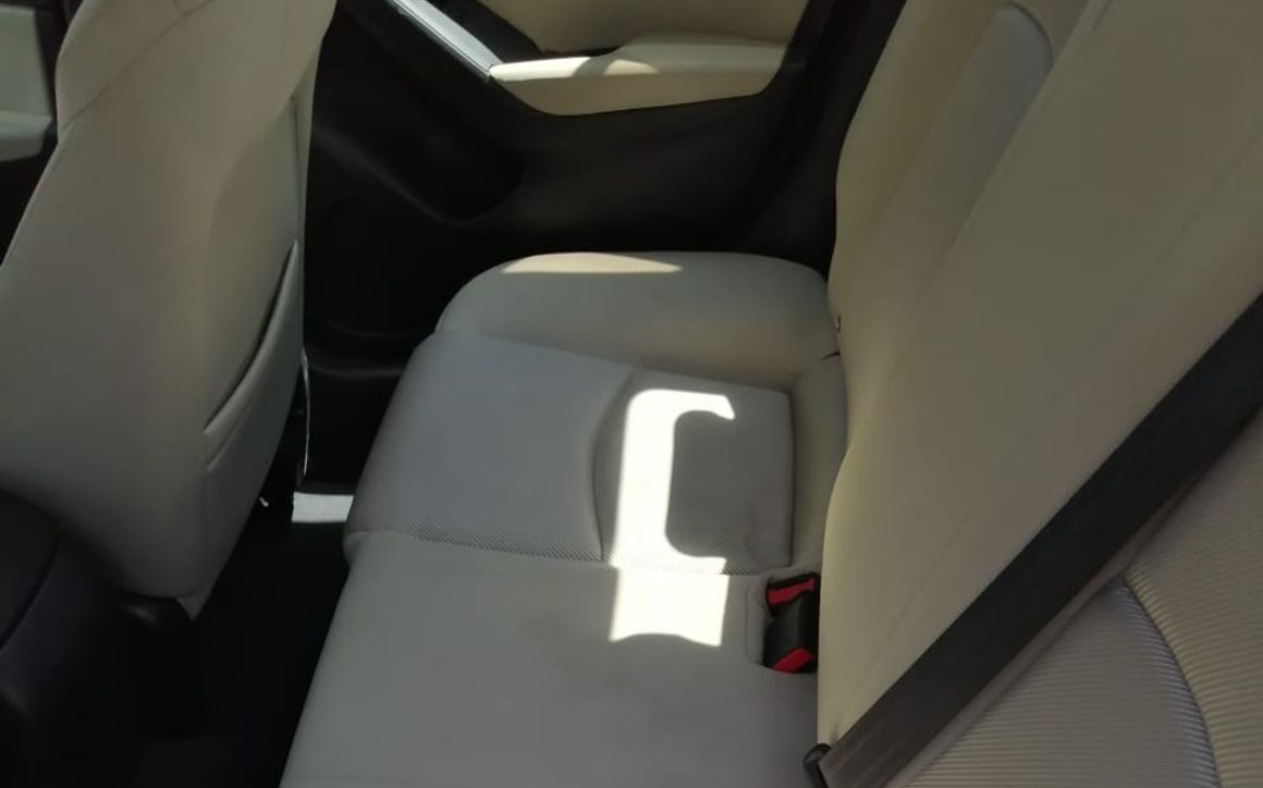 Mazda 3 - image 8